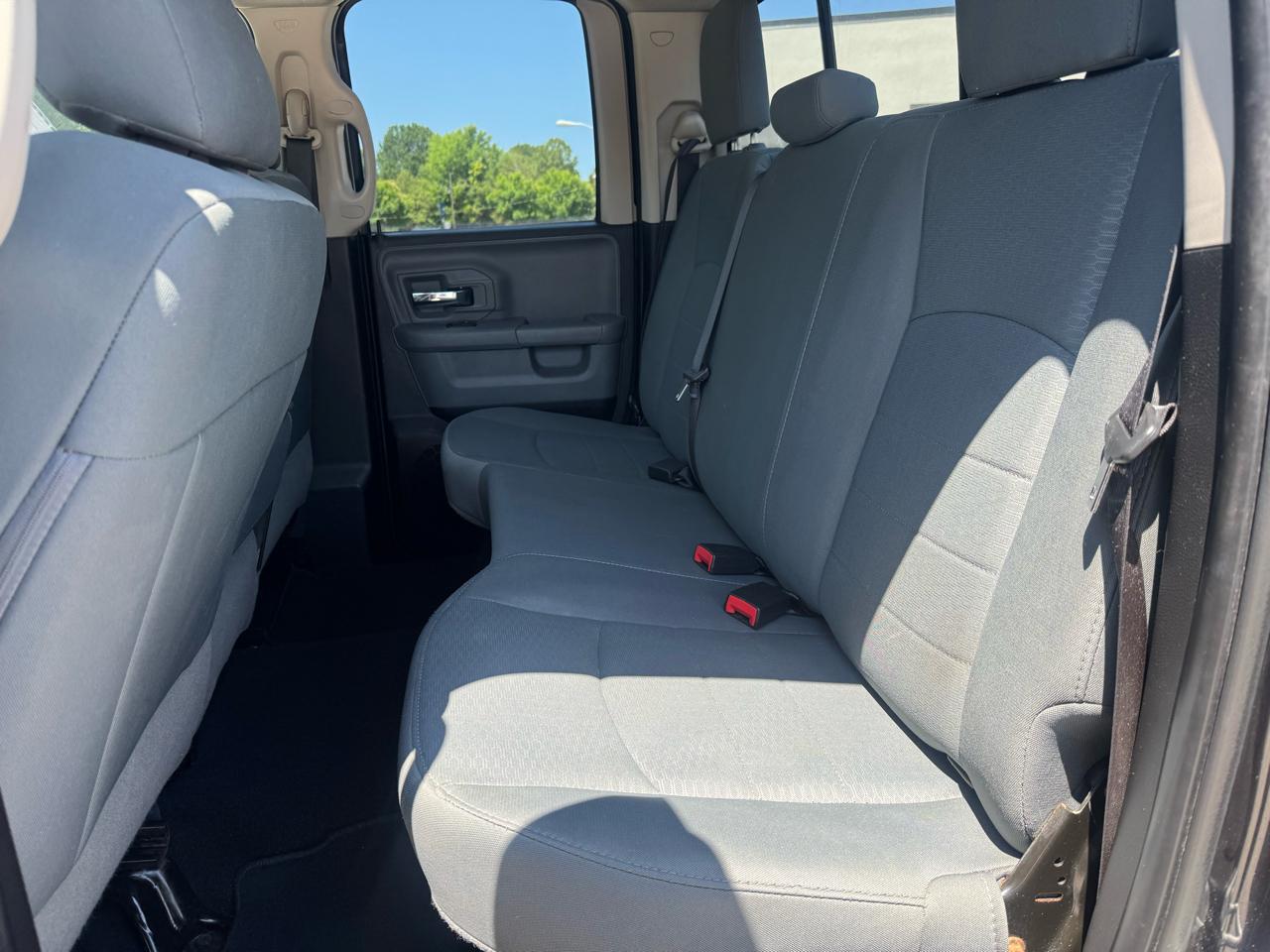 RAM 1500 SLT 4x2 Quad Cab 6'4" Box 2017