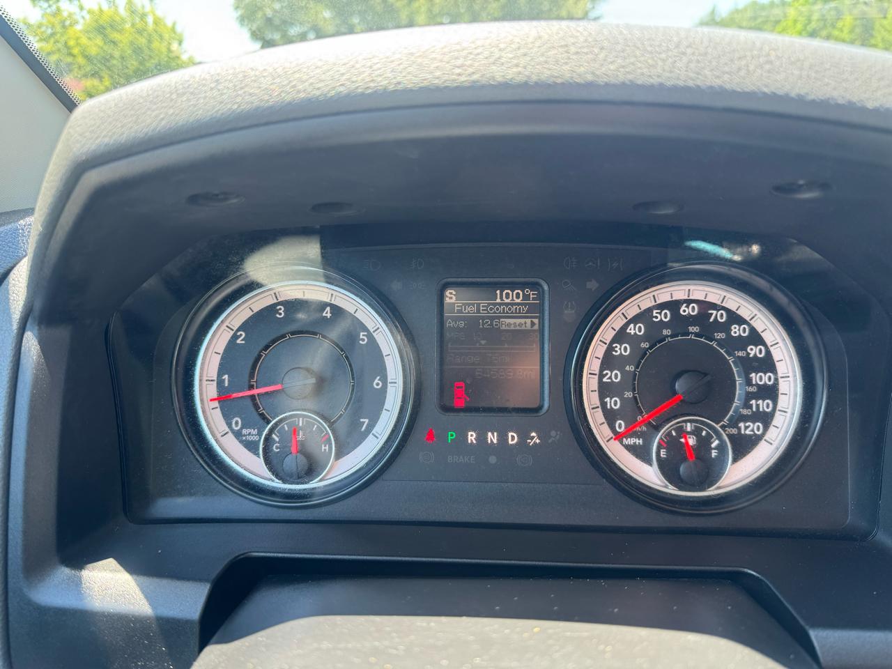 RAM 1500 SLT 4x2 Quad Cab 6'4" Box 2017