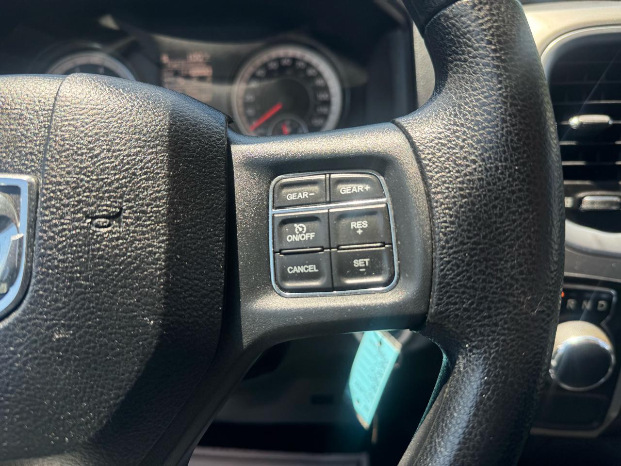 RAM 1500 SLT 4x2 Quad Cab 6'4" Box 2017