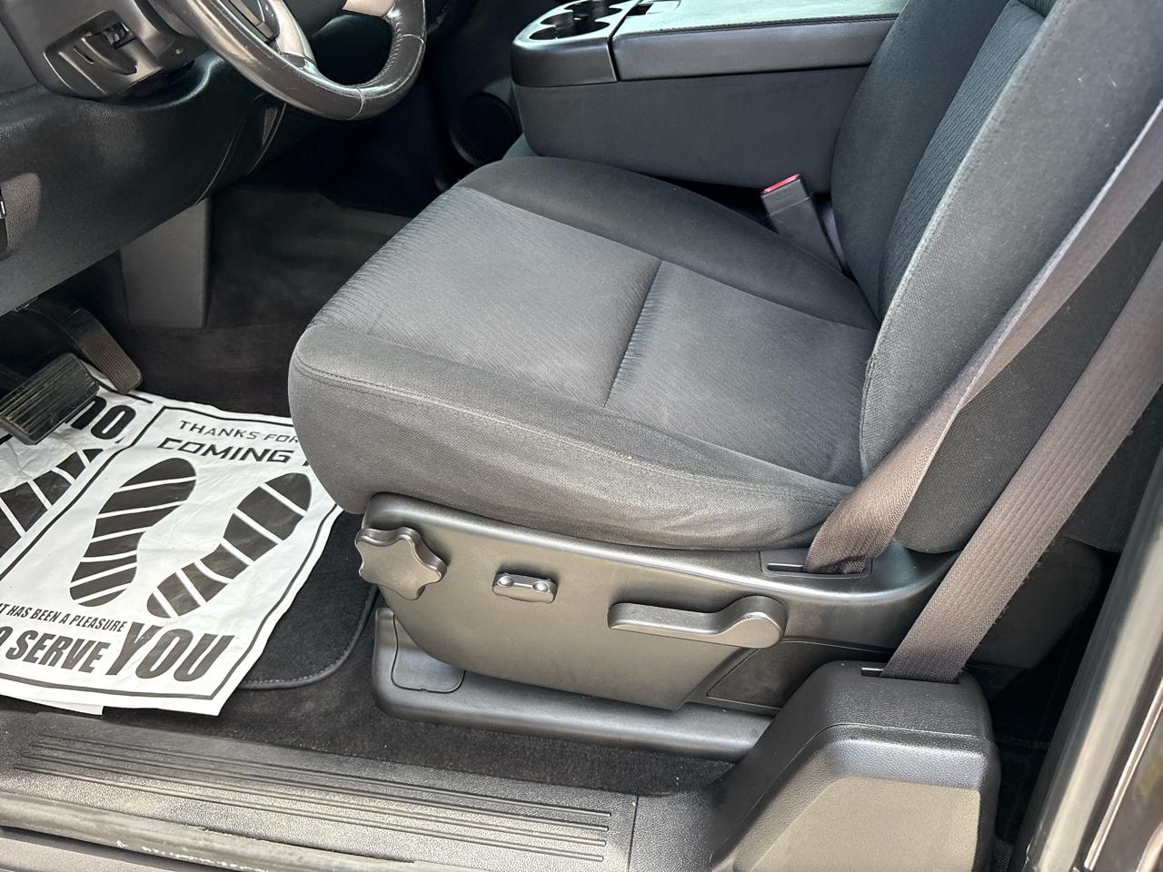 Chevrolet Silverado 1500 4WD Ext Cab 143.5" LT 2011