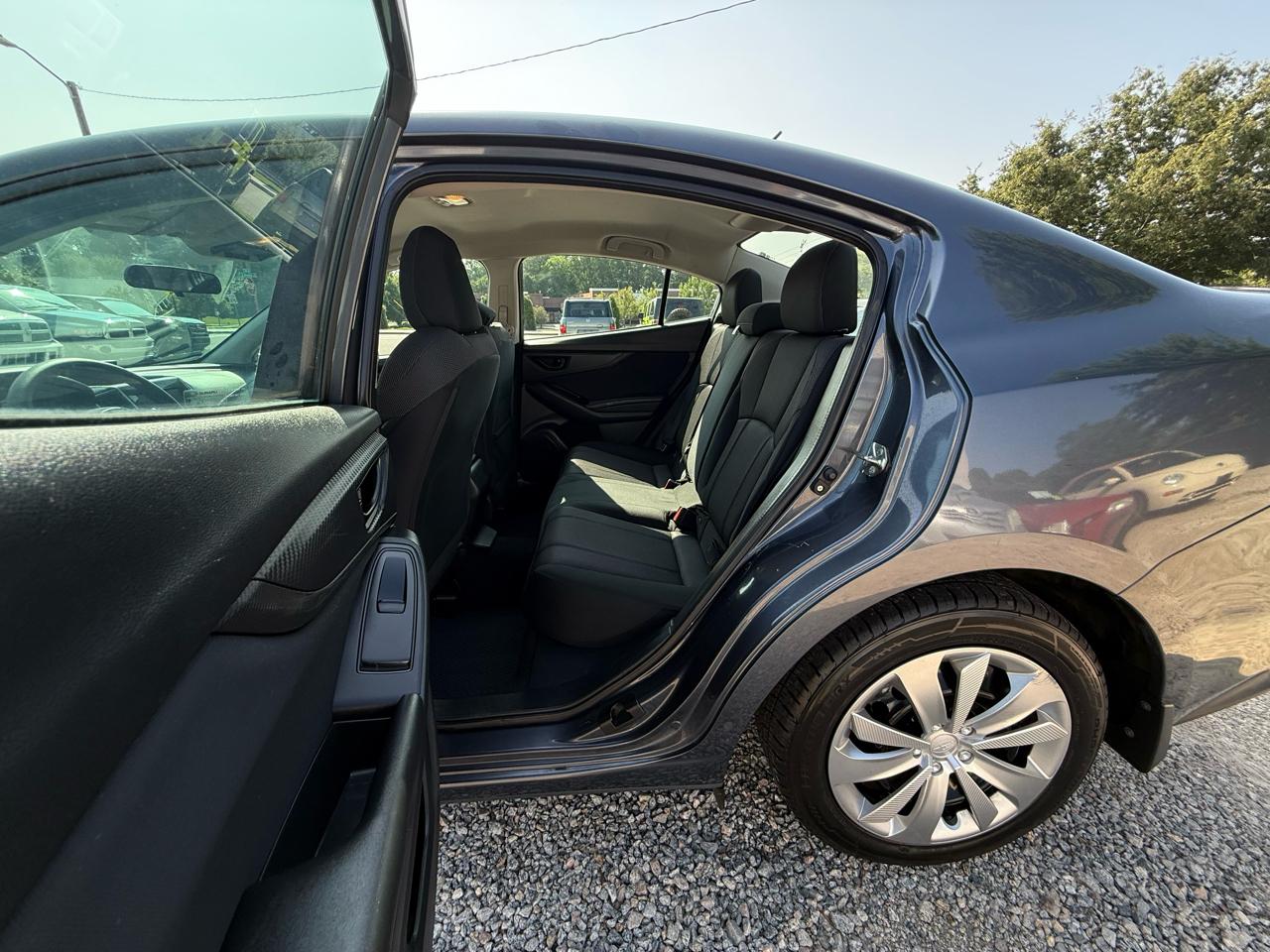 Subaru Impreza 2.0i 4-door CVT 2017