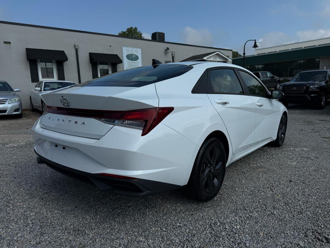 Hyundai Elantra SEL IVT 2021