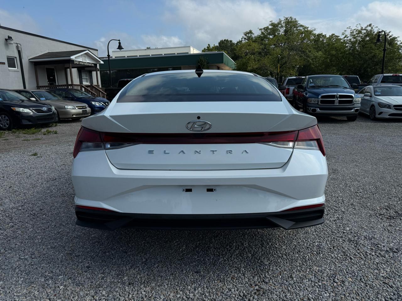 Hyundai Elantra SEL IVT 2021