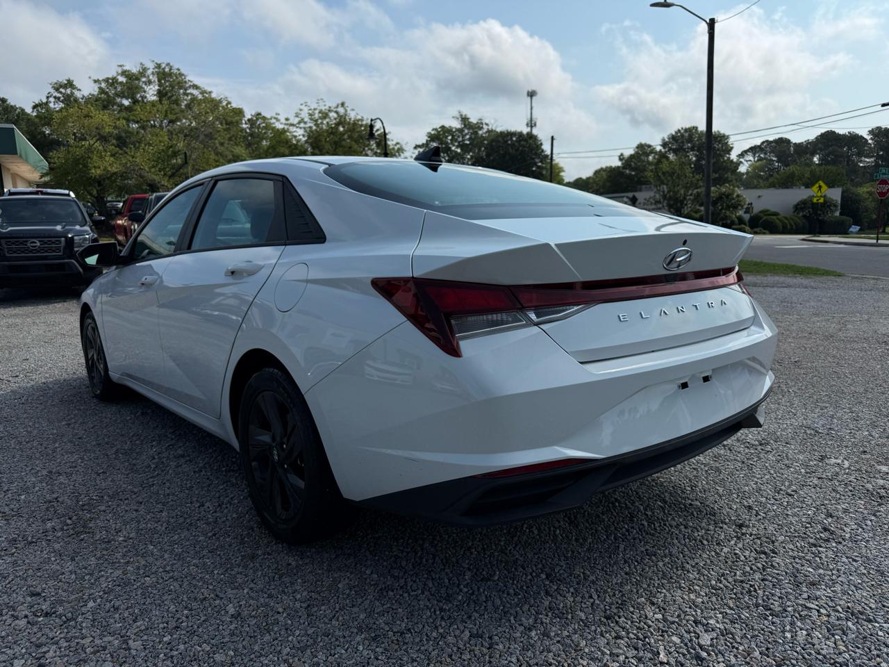 Hyundai Elantra SEL IVT 2021