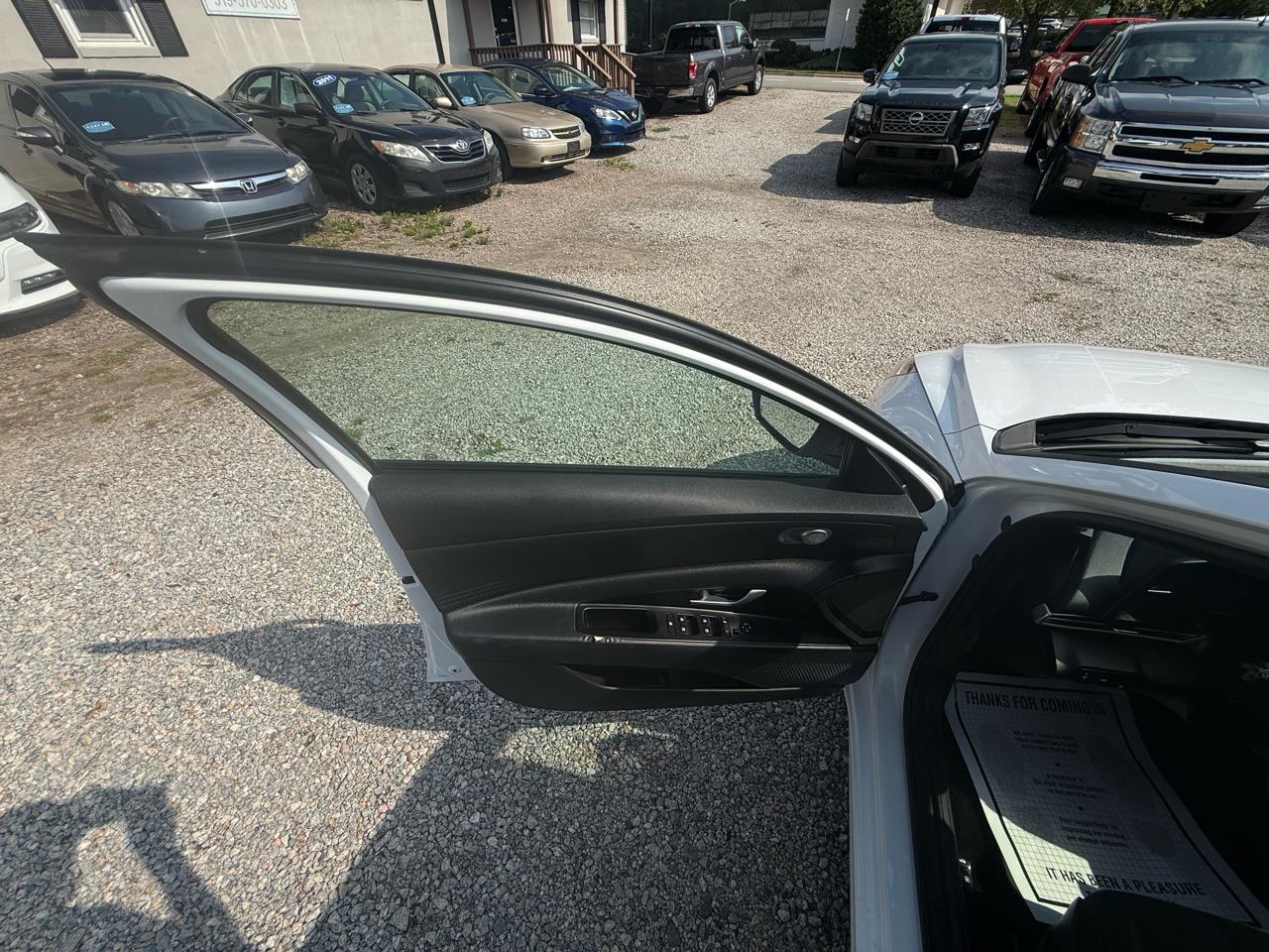 Hyundai Elantra SEL IVT 2021