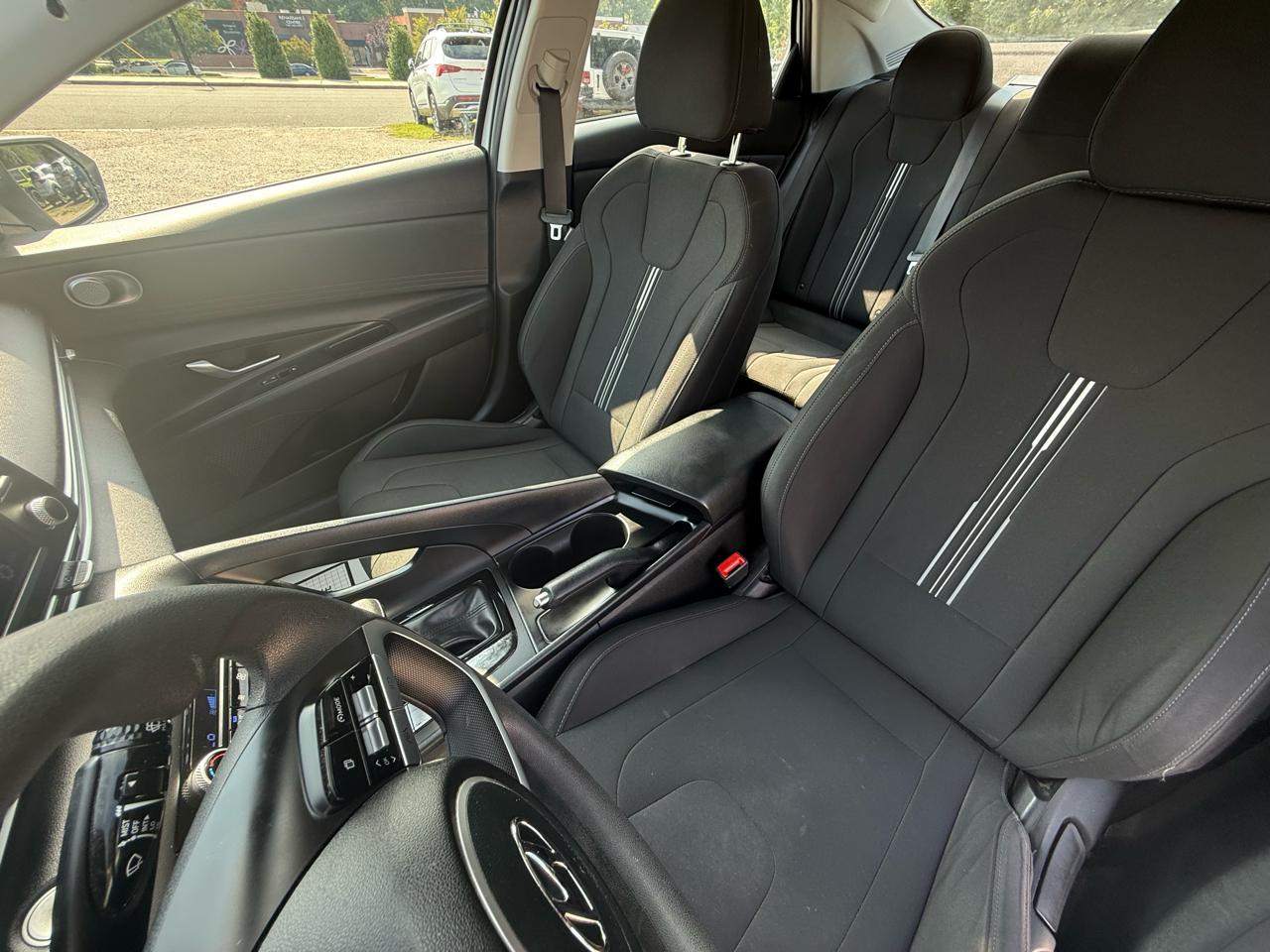 Hyundai Elantra SEL IVT 2021