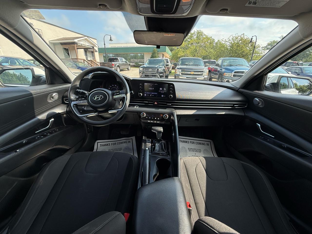 Hyundai Elantra SEL IVT 2021