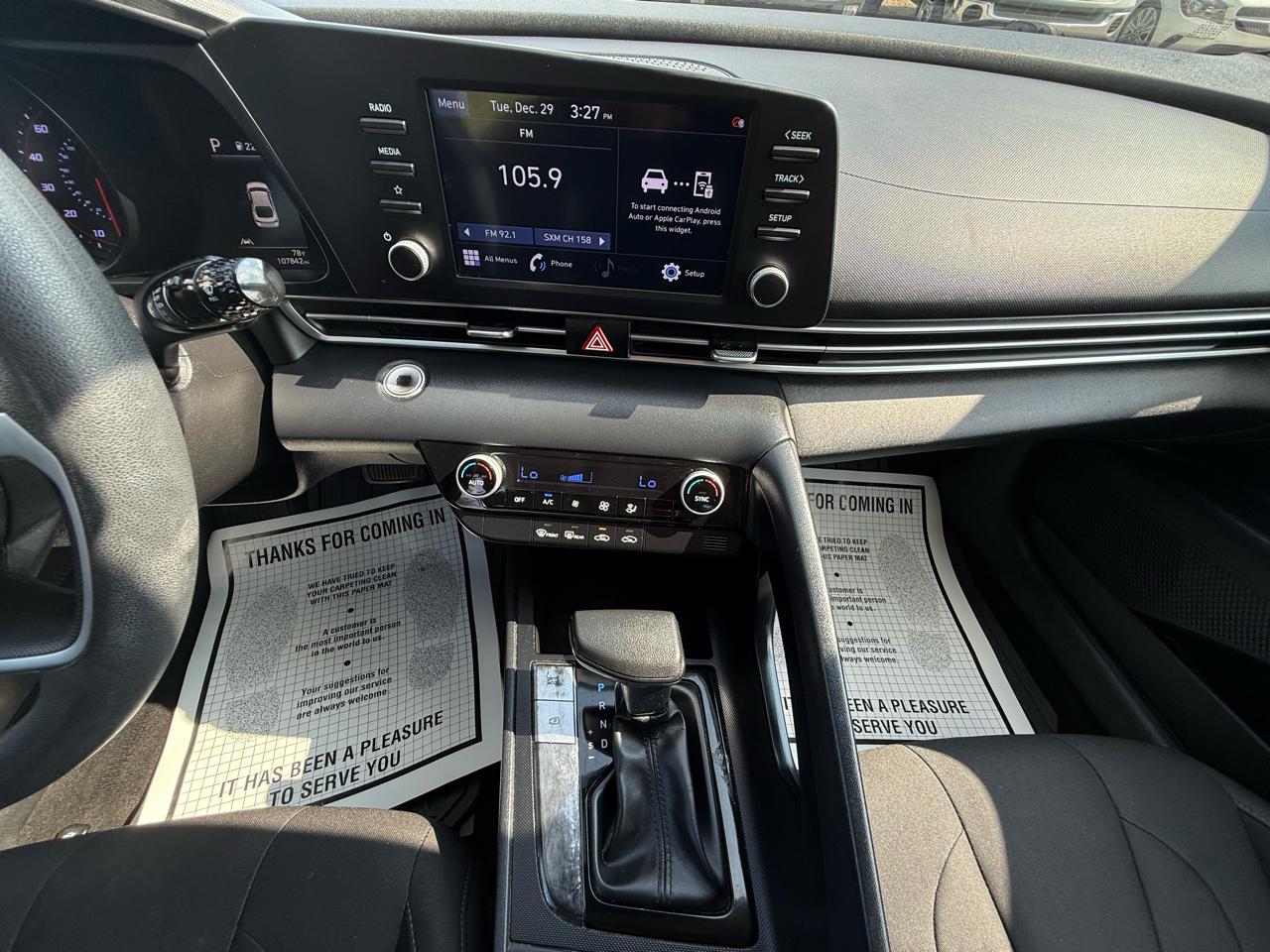 Hyundai Elantra SEL IVT 2021