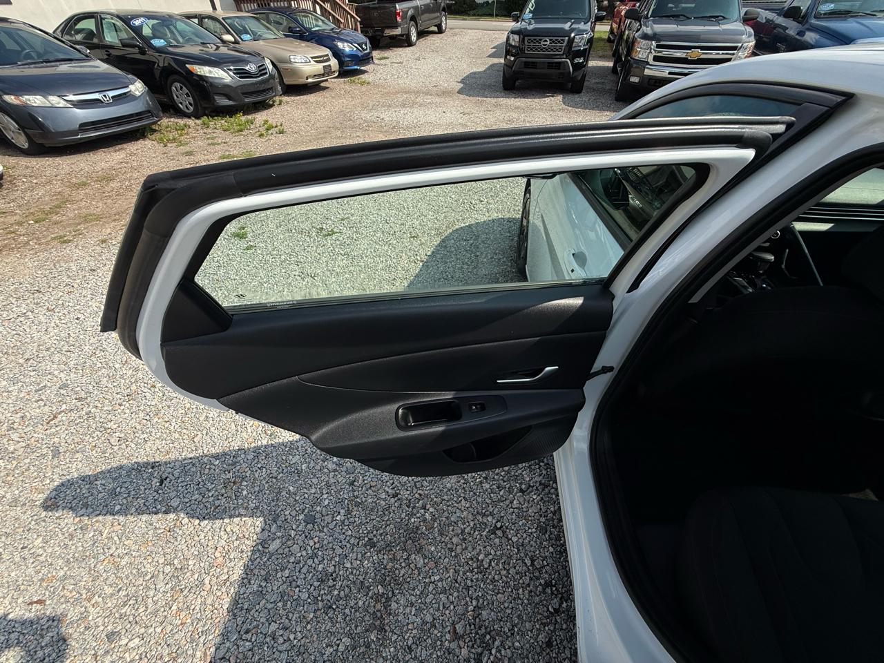 Hyundai Elantra SEL IVT 2021