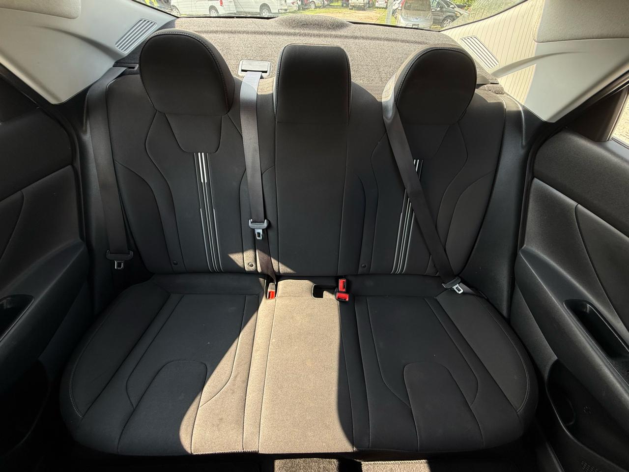 Hyundai Elantra SEL IVT 2021