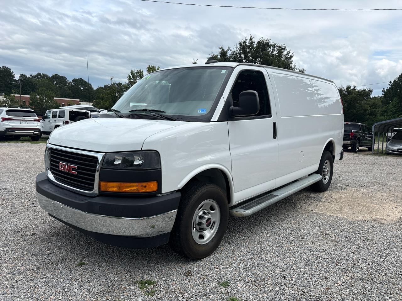 2024 GMC Savana Cargo Van RWD 2500 135"