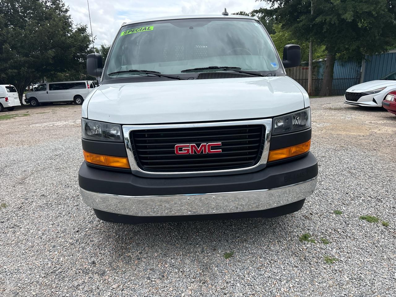 GMC Savana Cargo Van RWD 2500 135" 2024