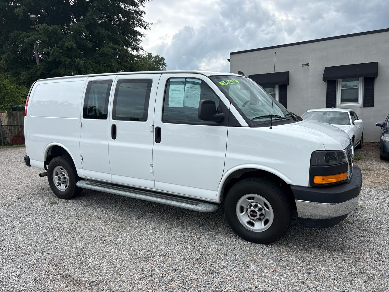 GMC Savana Cargo Van RWD 2500 135" 2024