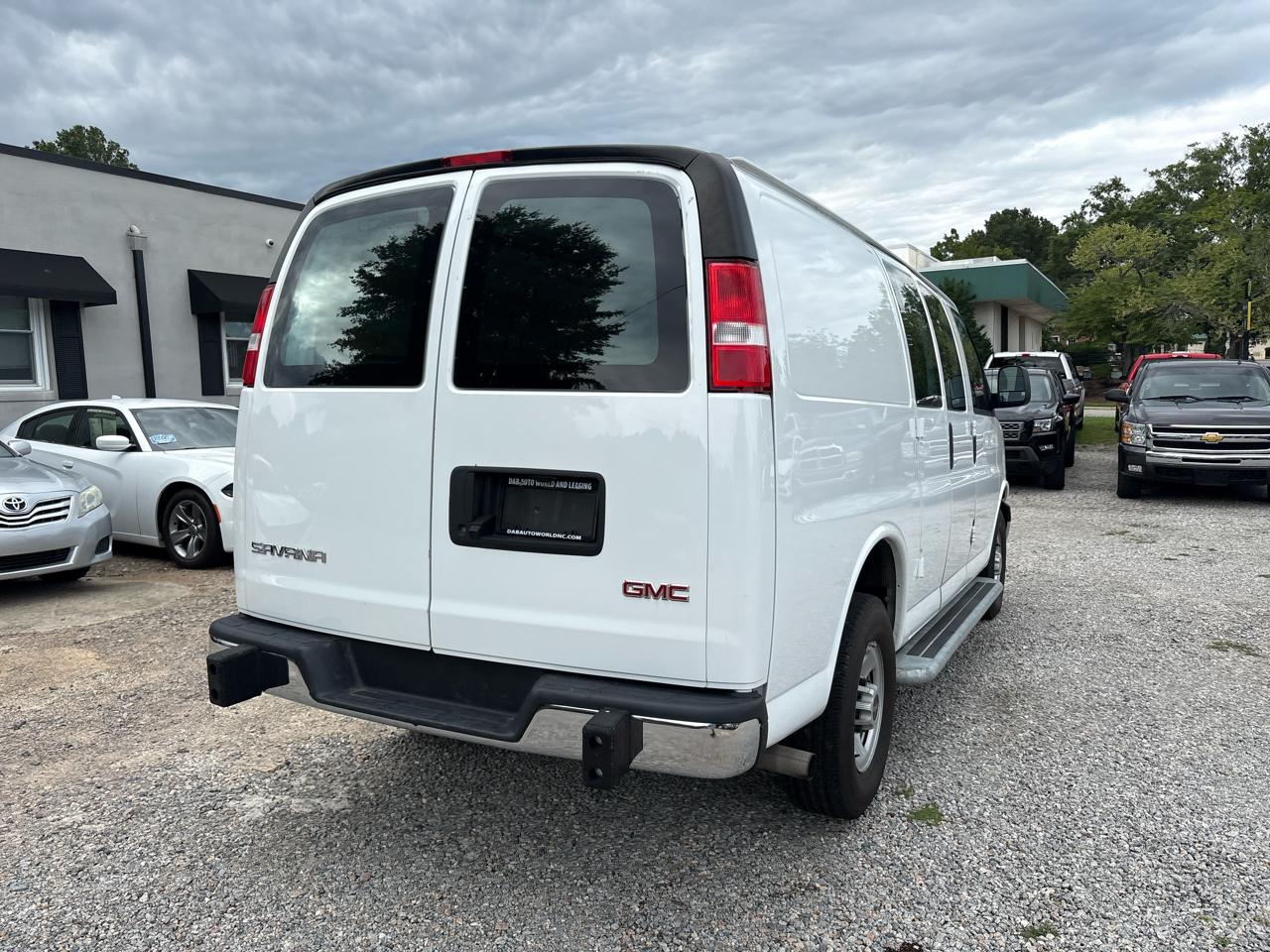 GMC Savana Cargo Van RWD 2500 135" 2024