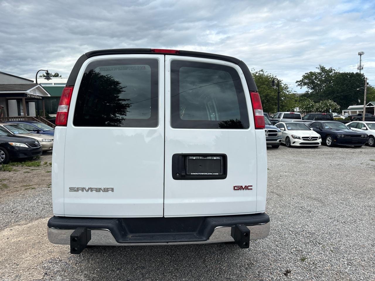 GMC Savana Cargo Van RWD 2500 135" 2024