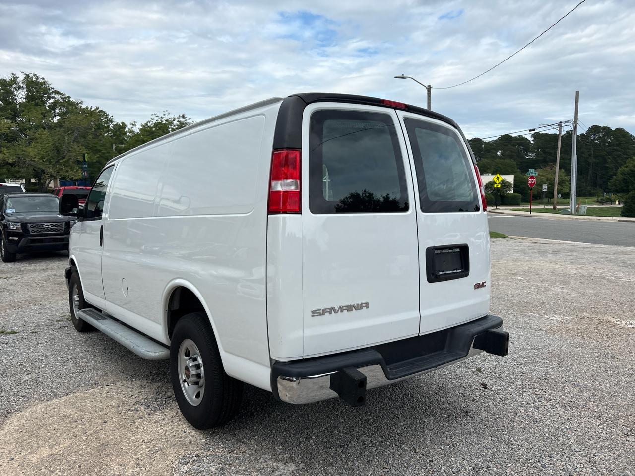 GMC Savana Cargo Van RWD 2500 135" 2024