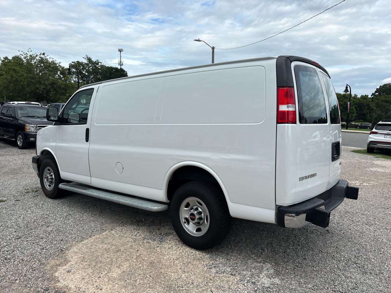 GMC Savana Cargo Van RWD 2500 135" 2024