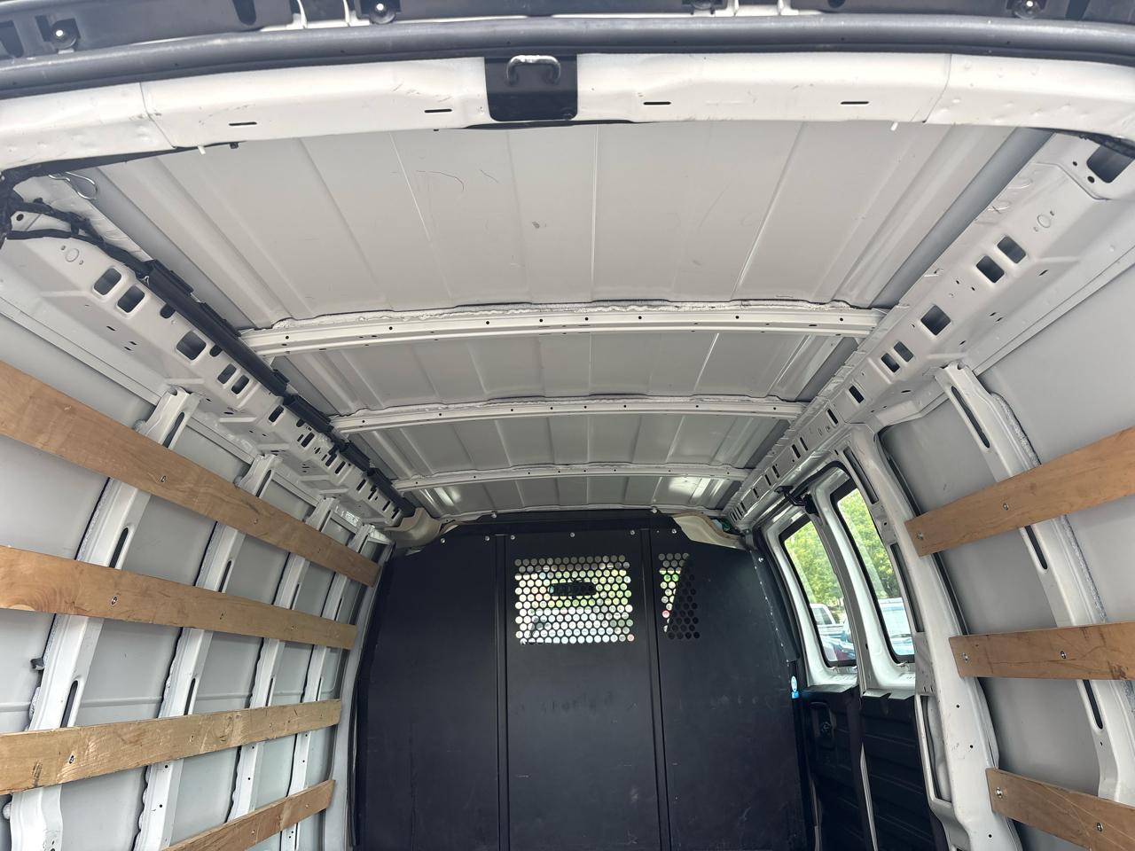 GMC Savana Cargo Van RWD 2500 135" 2024