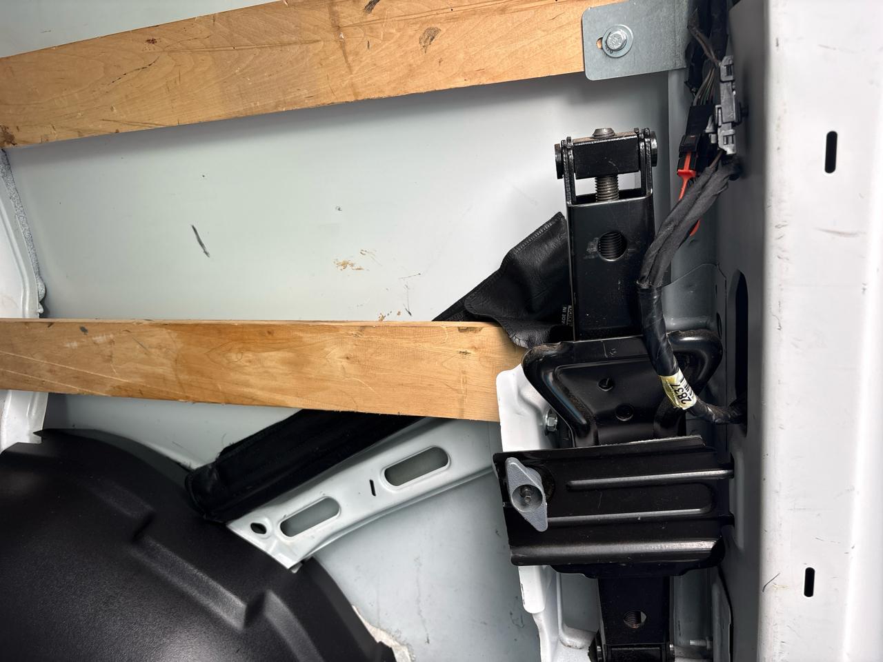 GMC Savana Cargo Van RWD 2500 135" 2024
