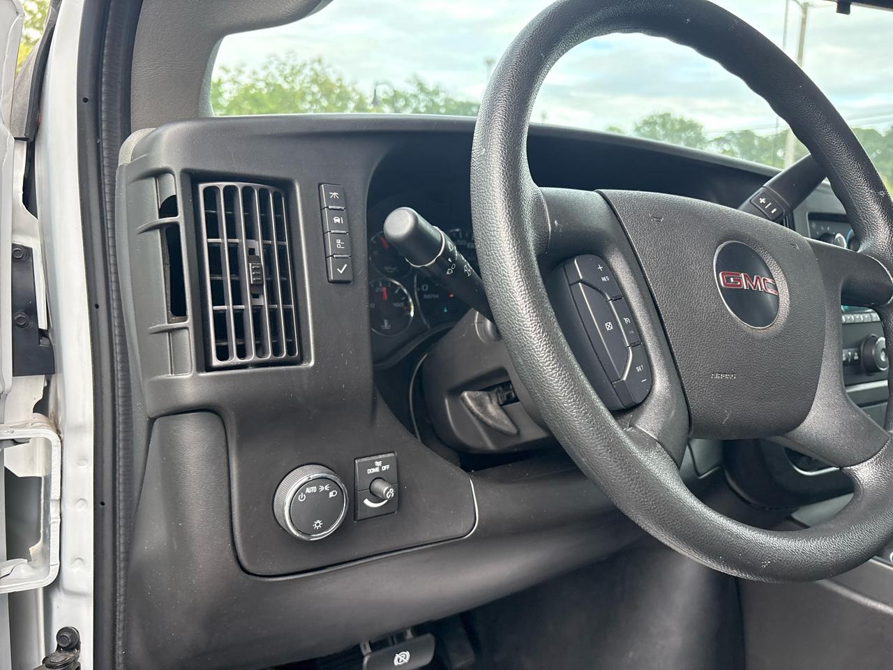 GMC Savana Cargo Van RWD 2500 135" 2024