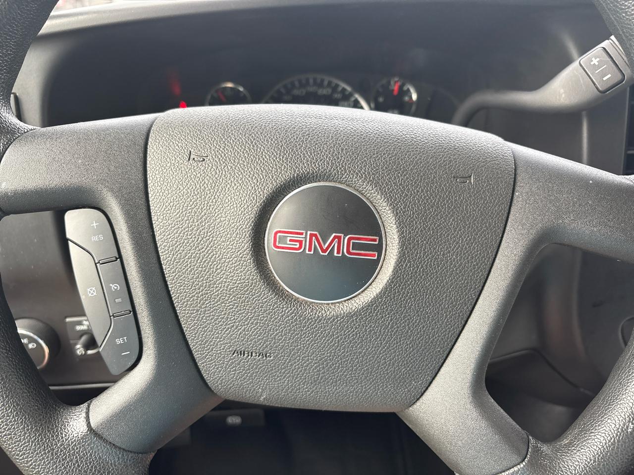 GMC Savana Cargo Van RWD 2500 135" 2024