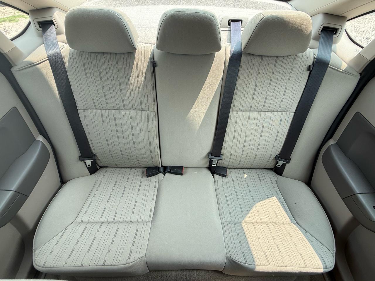 Ford Focus 4dr Sdn SE 2011