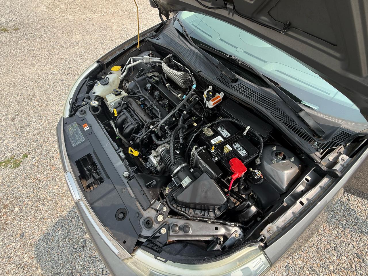 Ford Focus 4dr Sdn SE 2011