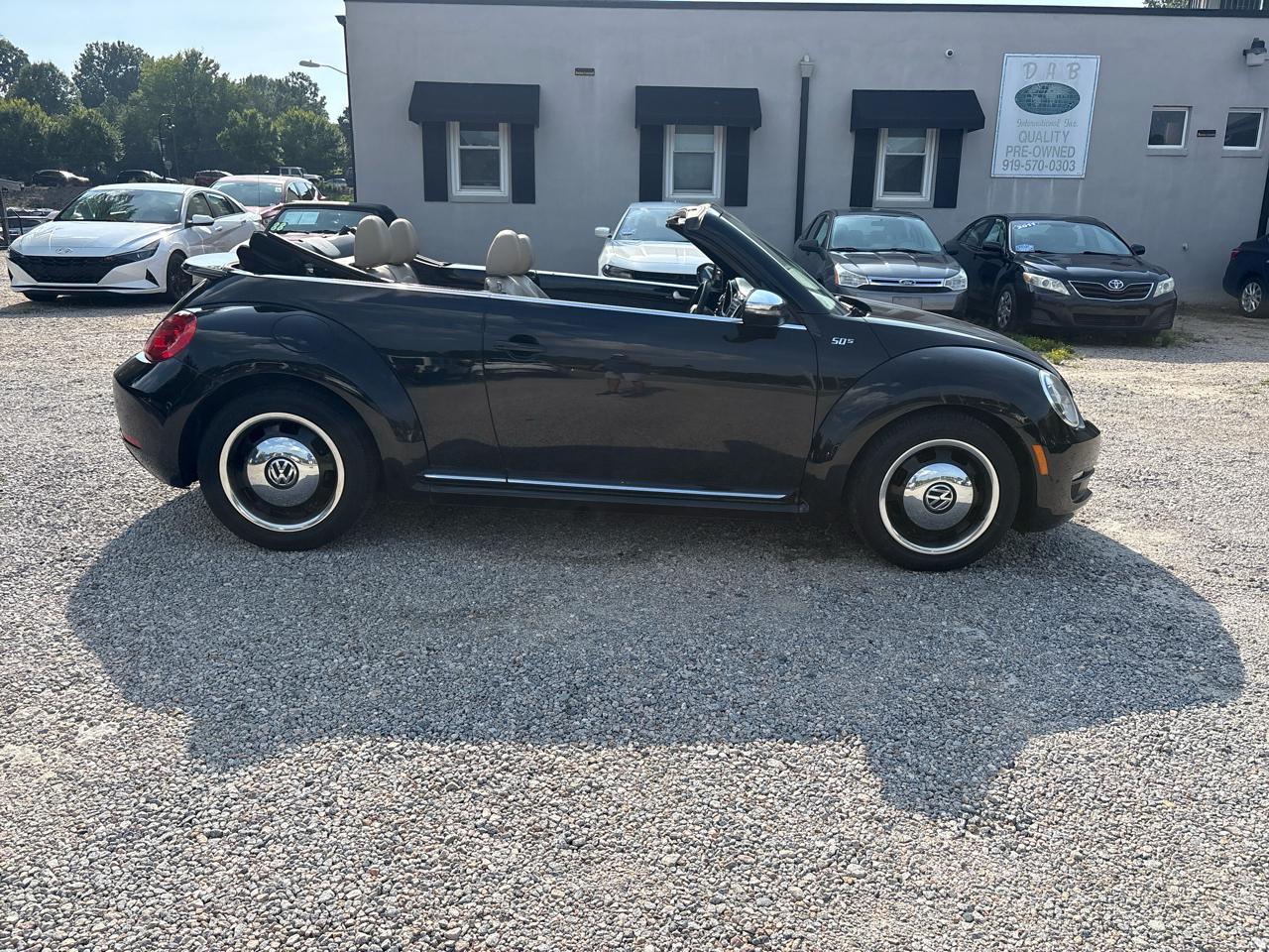 Volkswagen Beetle Convertible 2dr Auto 2.5L PZEV 2013