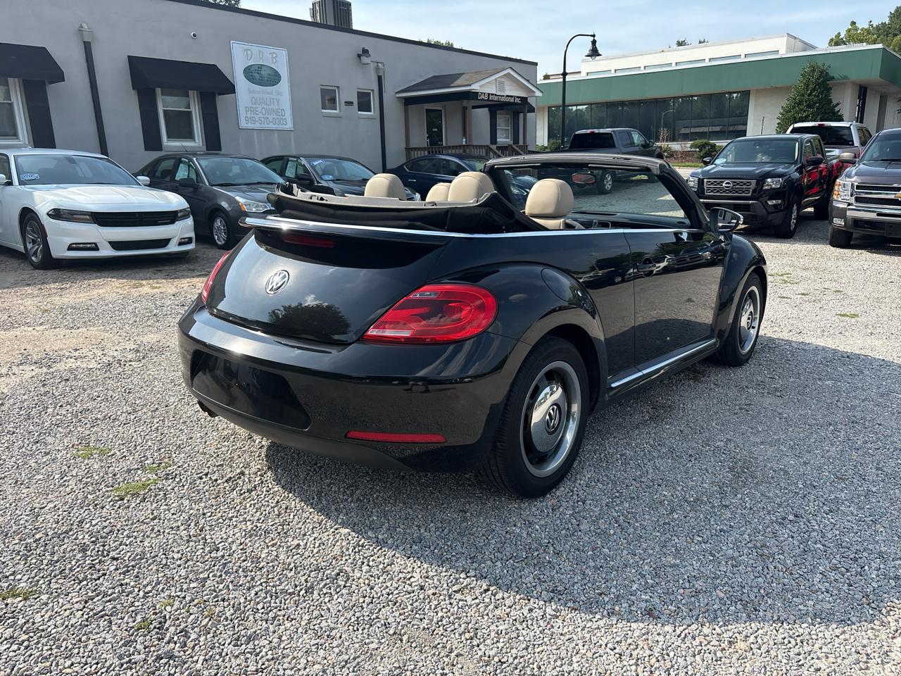 Volkswagen Beetle Convertible 2dr Auto 2.5L PZEV 2013
