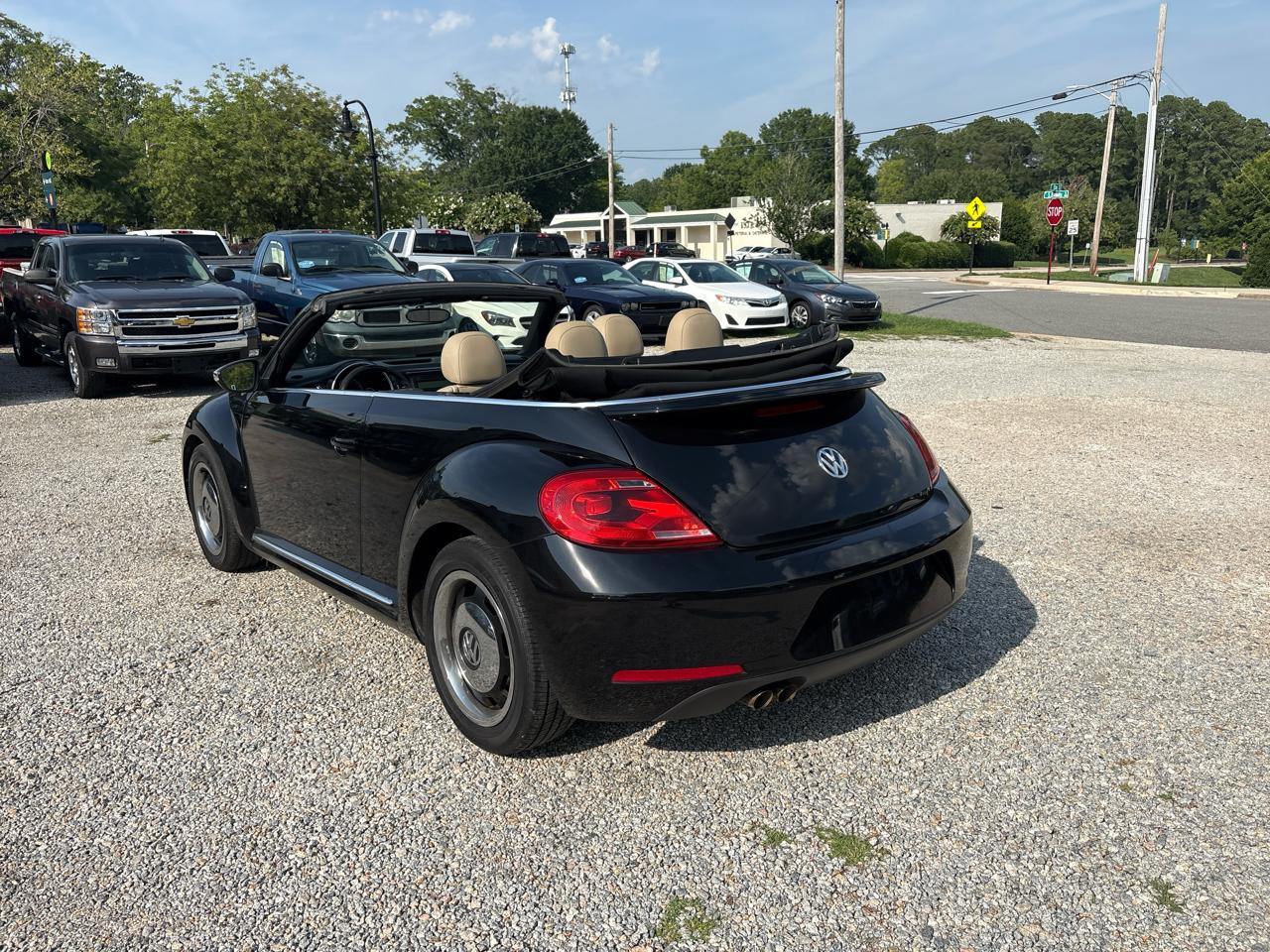 Volkswagen Beetle Convertible 2dr Auto 2.5L PZEV 2013
