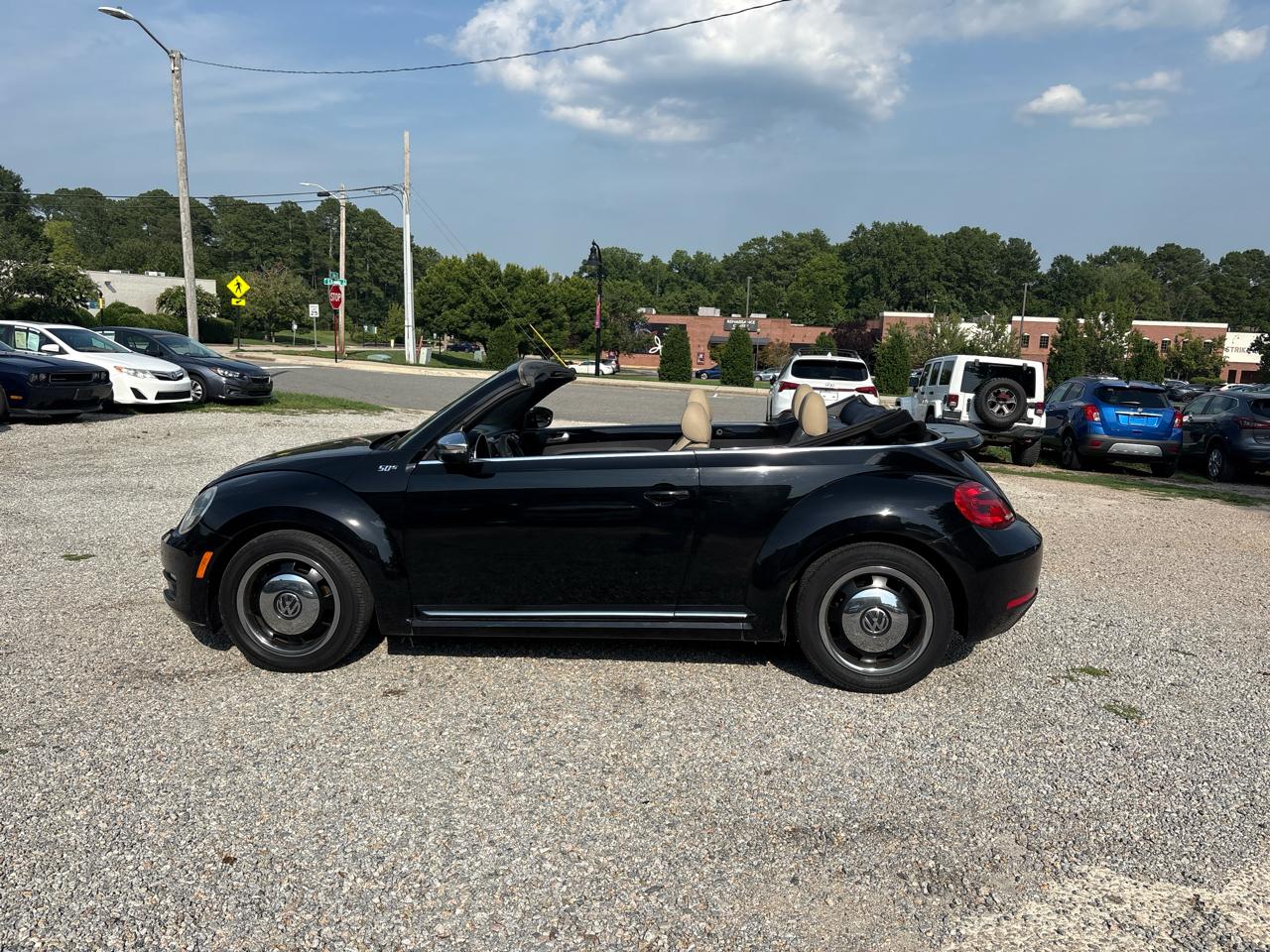 Volkswagen Beetle Convertible 2dr Auto 2.5L PZEV 2013