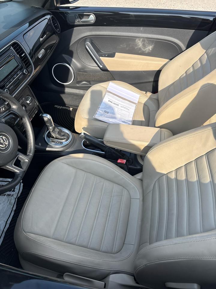 Volkswagen Beetle Convertible 2dr Auto 2.5L PZEV 2013