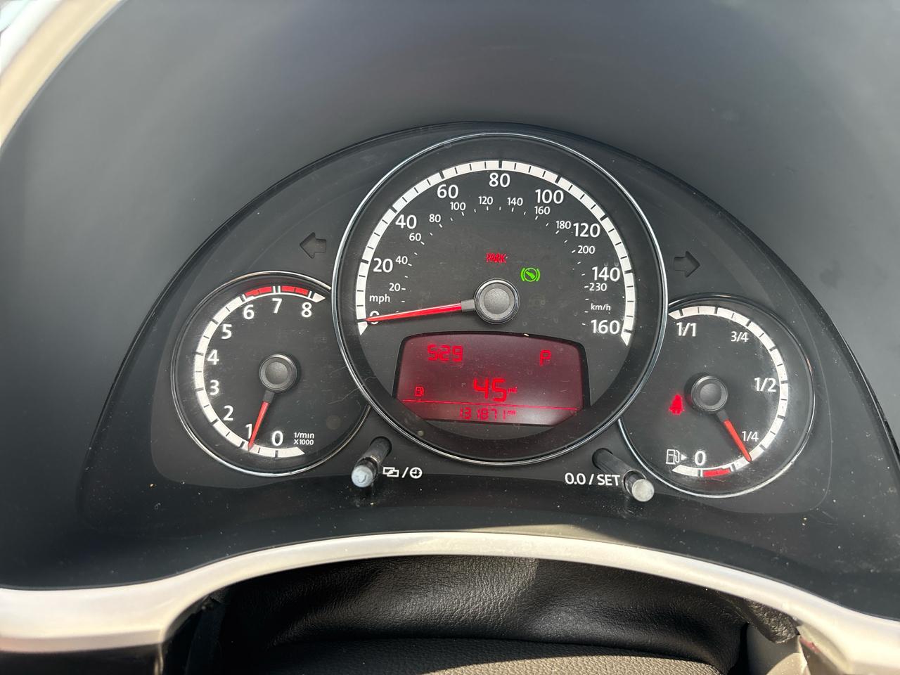 Volkswagen Beetle Convertible 2dr Auto 2.5L PZEV 2013