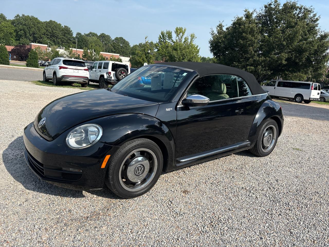 Volkswagen Beetle Convertible 2dr Auto 2.5L PZEV 2013