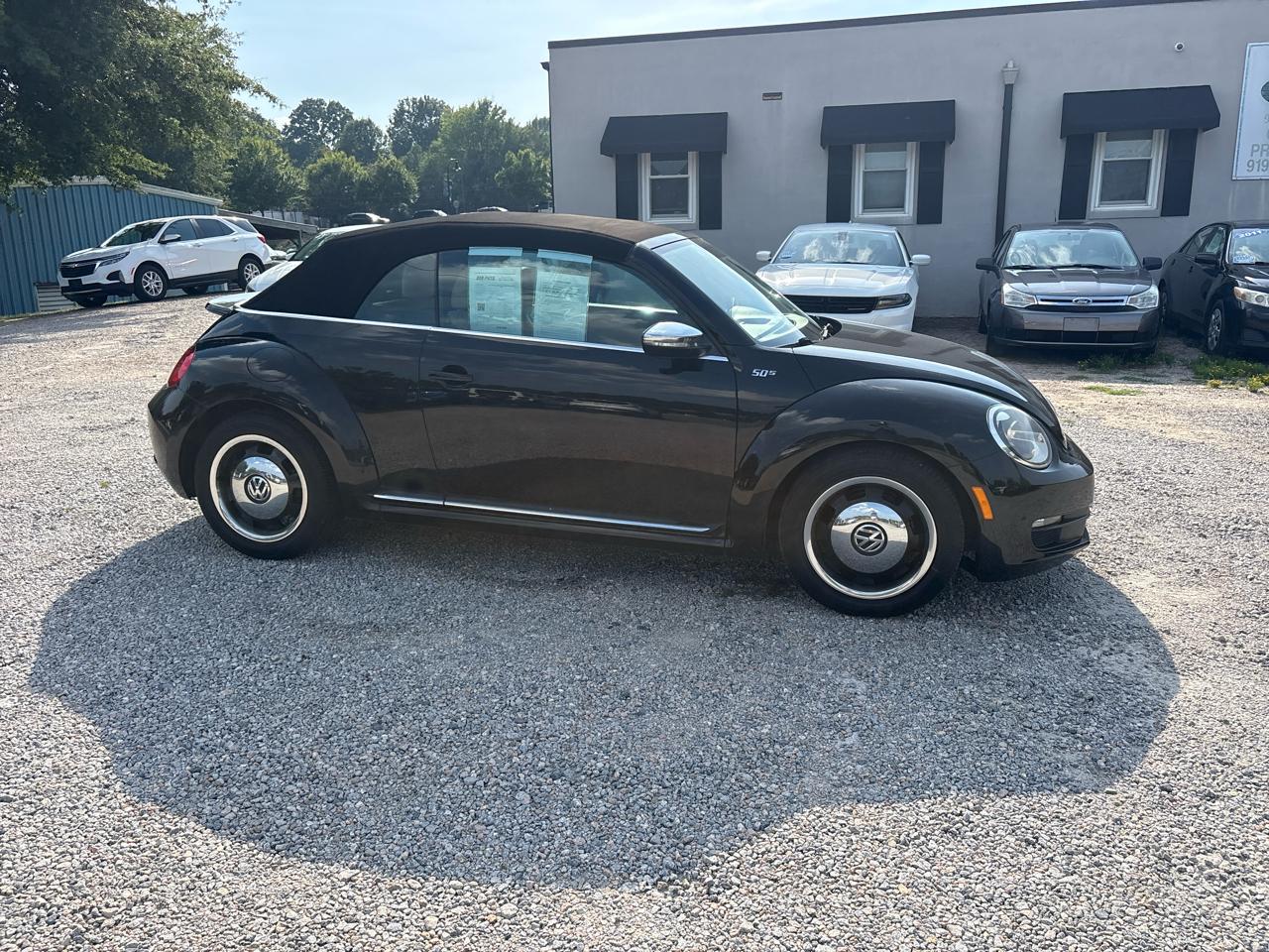 Volkswagen Beetle Convertible 2dr Auto 2.5L PZEV 2013