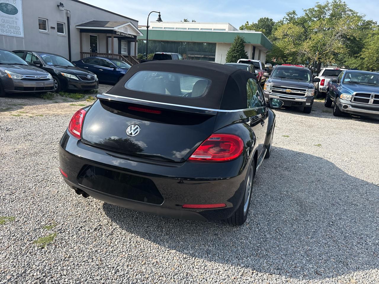 Volkswagen Beetle Convertible 2dr Auto 2.5L PZEV 2013