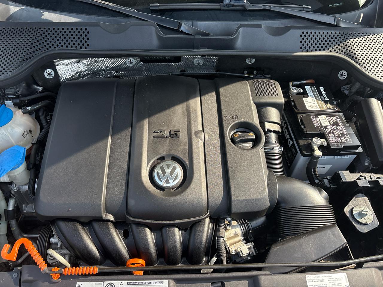 Volkswagen Beetle Convertible 2dr Auto 2.5L PZEV 2013