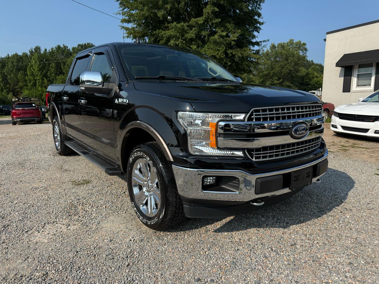Ford F-150 4WD SuperCrew 145" Lariat 2020