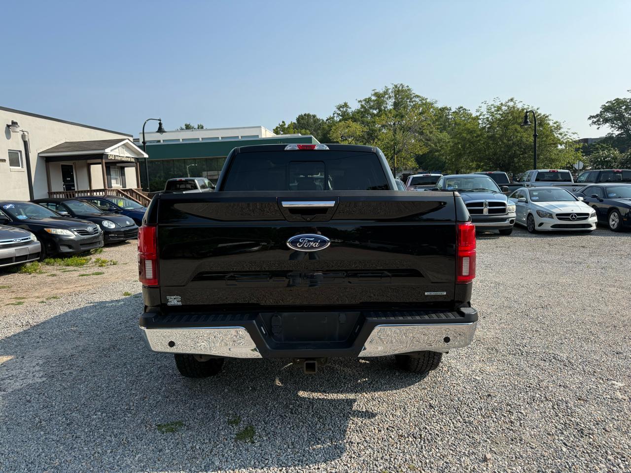 Ford F-150 4WD SuperCrew 145" Lariat 2020