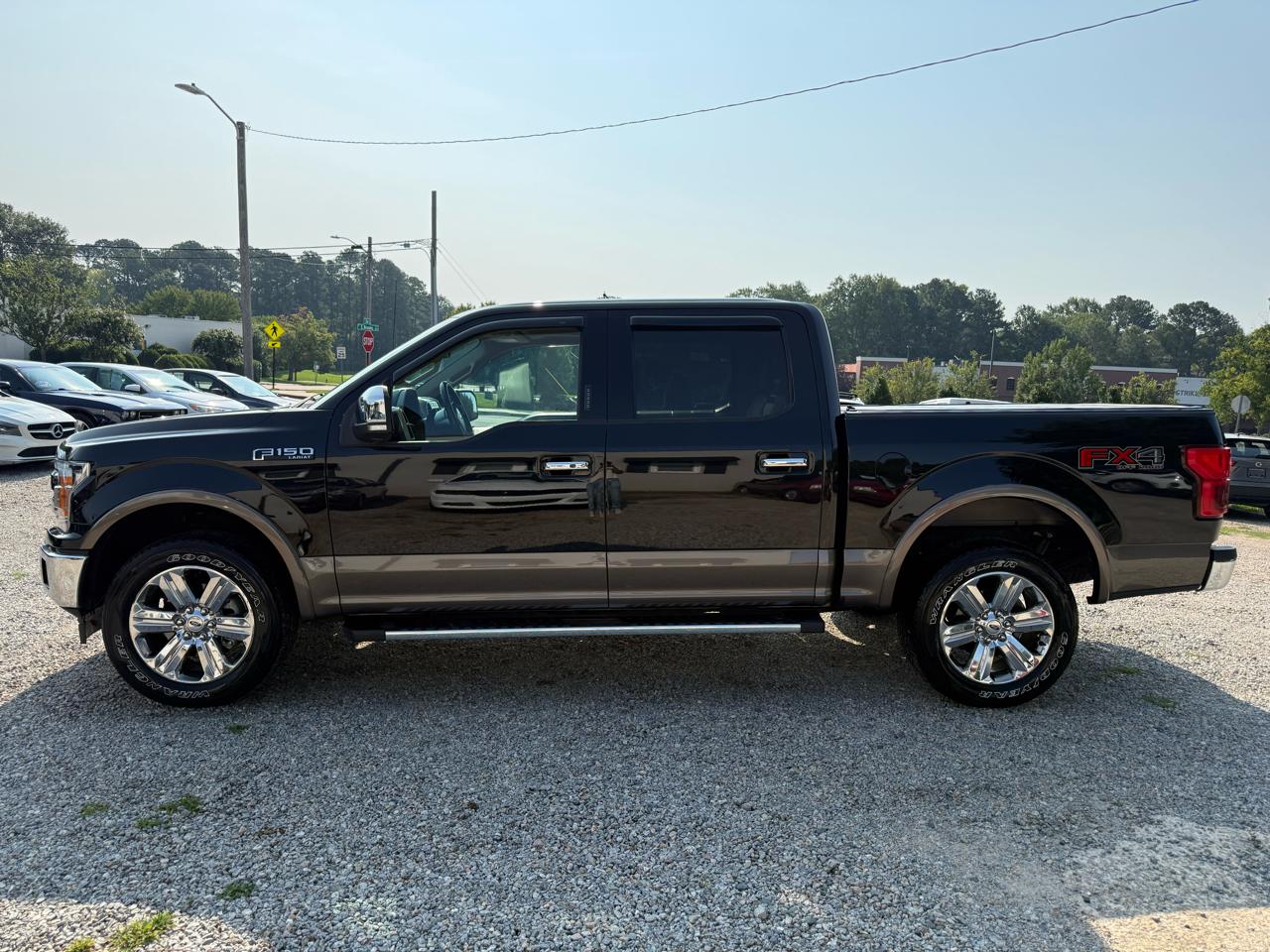 Ford F-150 4WD SuperCrew 145" Lariat 2020