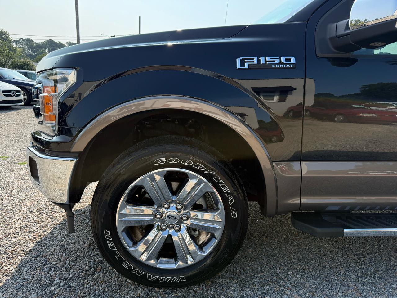 Ford F-150 4WD SuperCrew 145" Lariat 2020