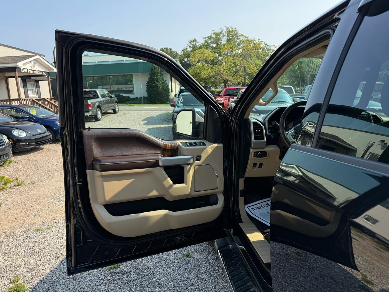 Ford F-150 4WD SuperCrew 145" Lariat 2020