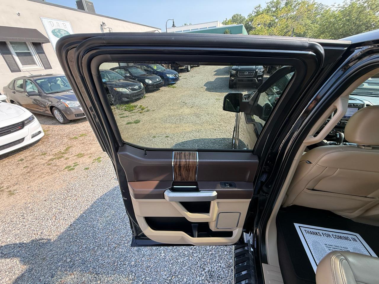 Ford F-150 4WD SuperCrew 145" Lariat 2020