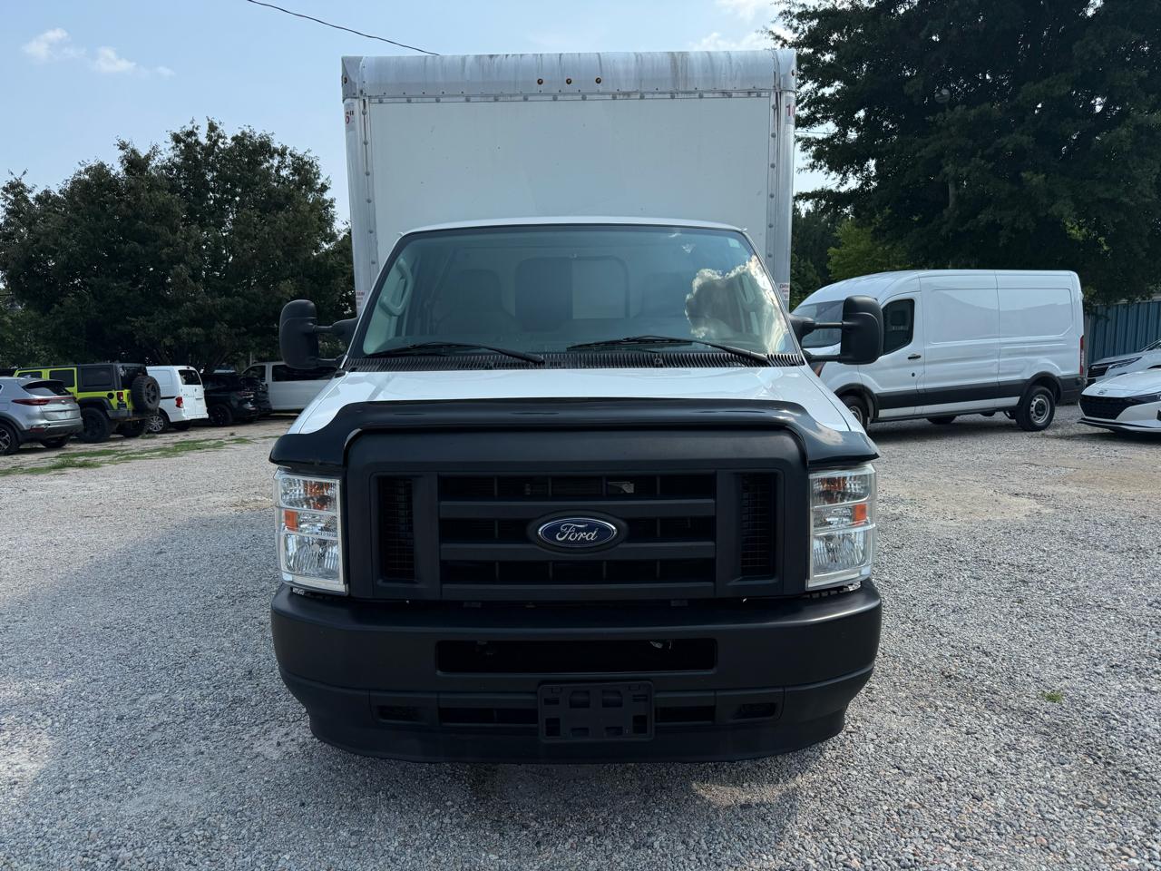Ford E-Series Cutaway E-350 SRW 138" WB 2024