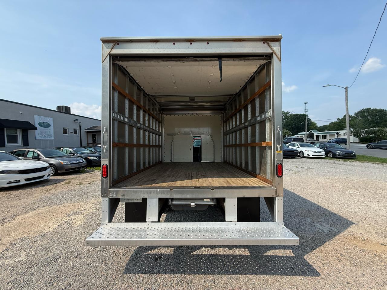 Ford E-Series Cutaway E-350 SRW 138" WB 2024