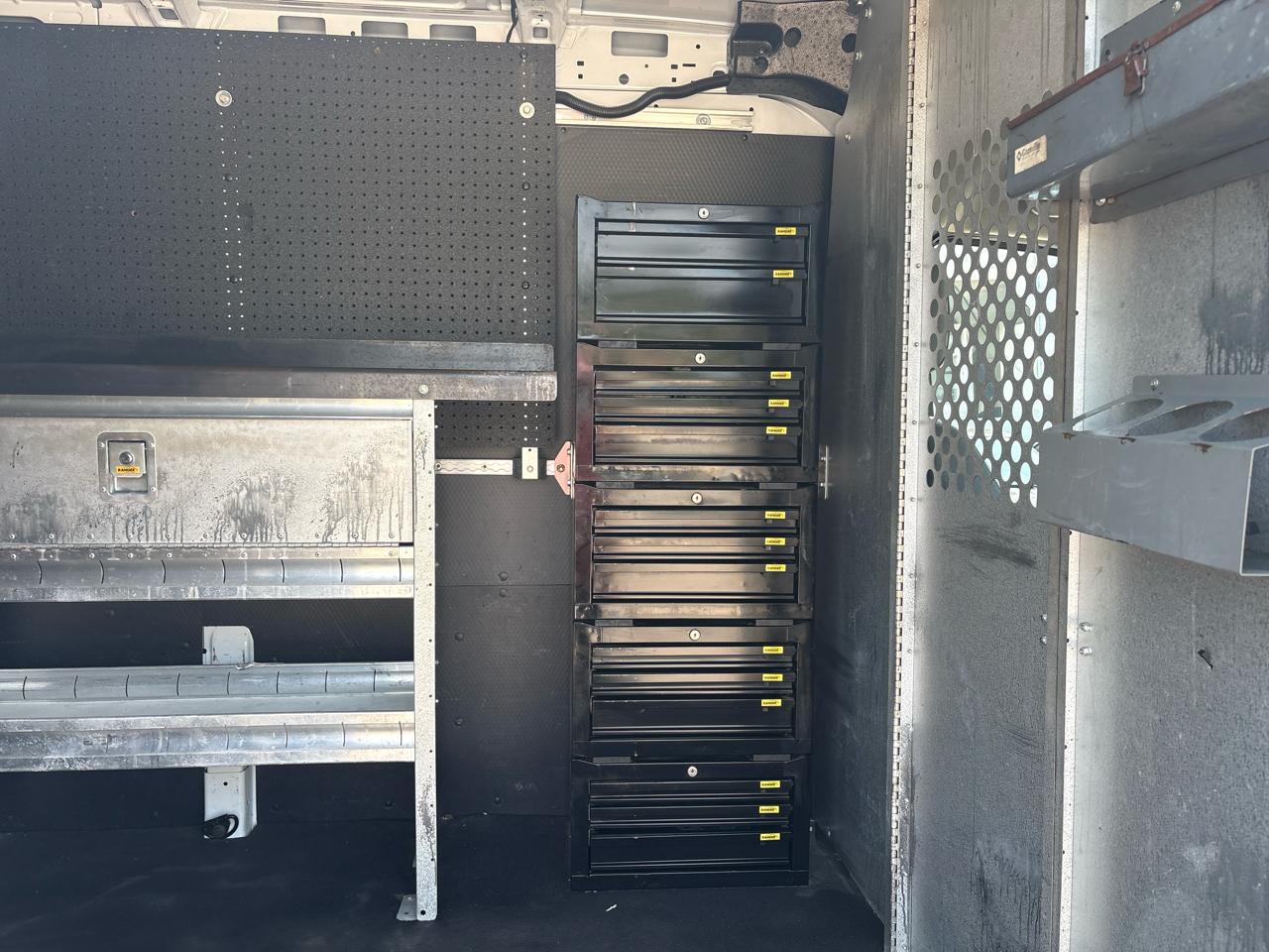 Ford Transit Van T-250 148" Med Rf 9000 GVWR Sliding RH Dr 2019