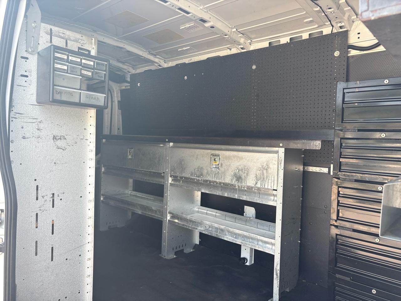 Ford Transit Van T-250 148" Med Rf 9000 GVWR Sliding RH Dr 2019