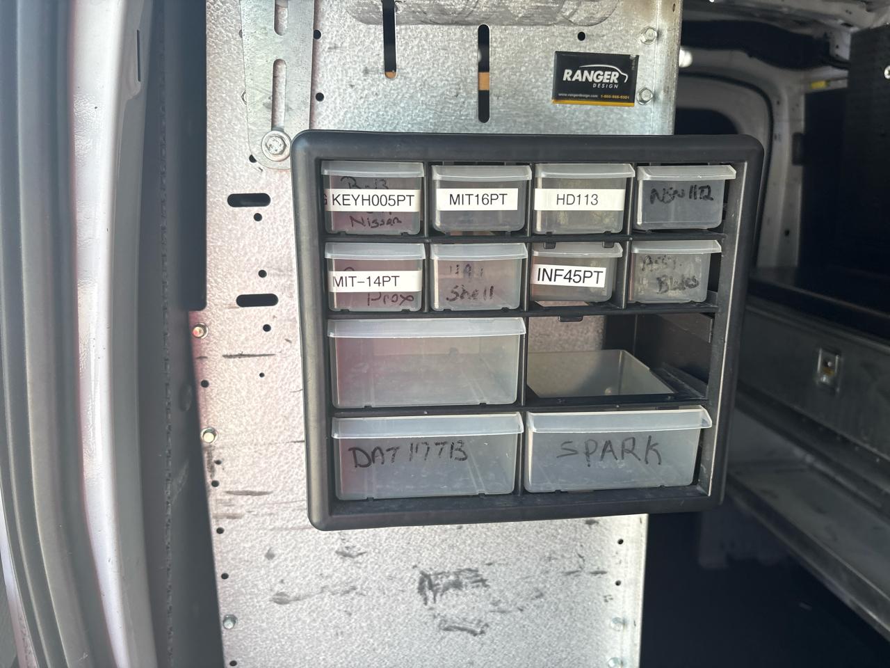 Ford Transit Van T-250 148" Med Rf 9000 GVWR Sliding RH Dr 2019
