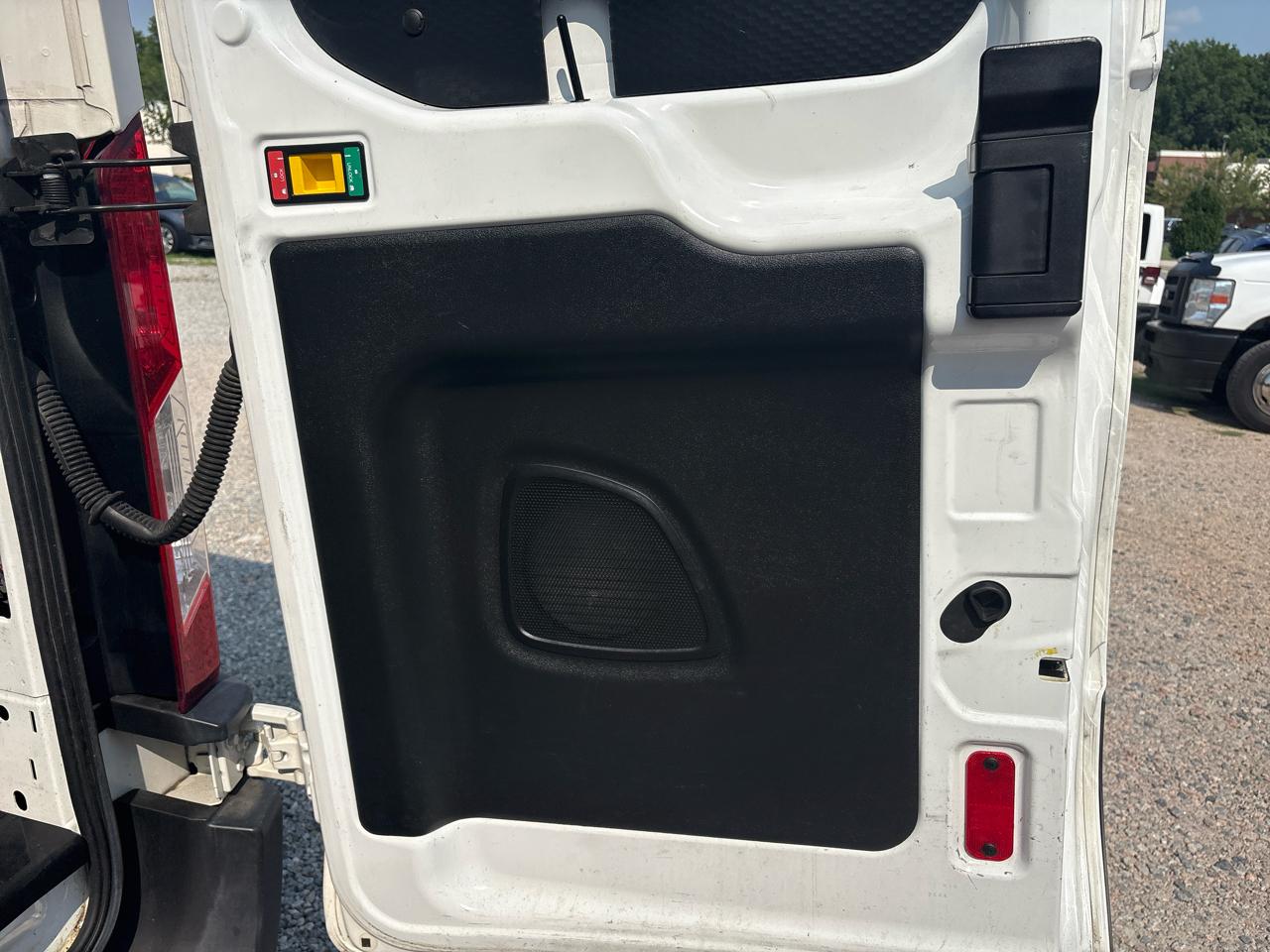 Ford Transit Van T-250 148" Med Rf 9000 GVWR Sliding RH Dr 2019
