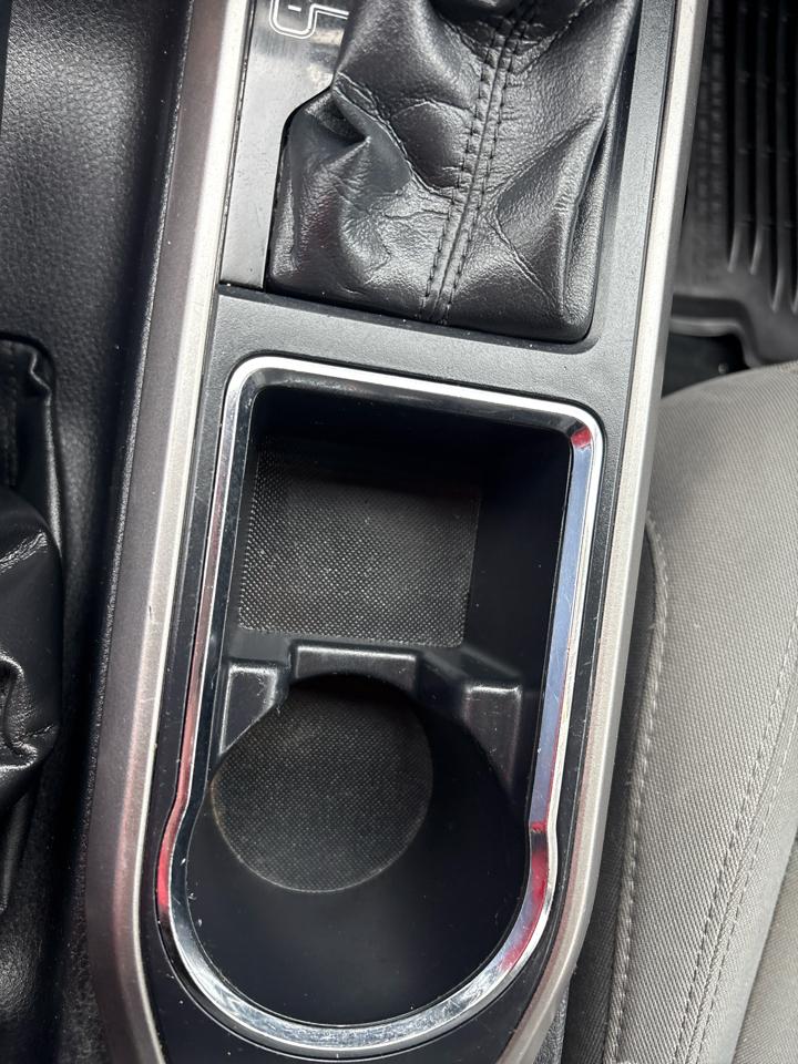 Toyota Tacoma 2WD Double Cab V6 AT SR5 (Natl) 2017